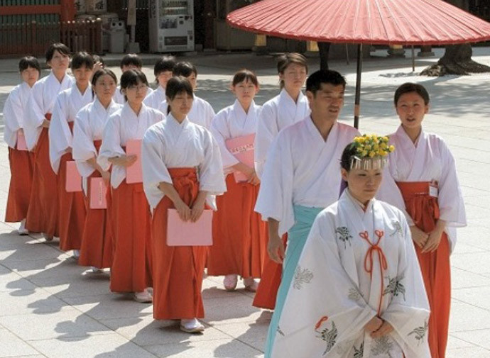 日本神社巫女的秘密生活 日本新华侨报网 日本新华侨报 中日交流桥梁在日华人家园